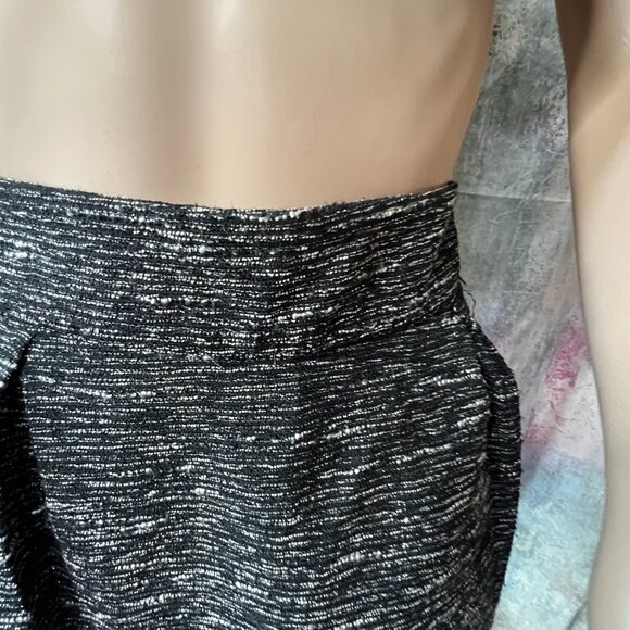 📌Loft Easy to Combine Mini Skirt Black and White with some Silver Sparkle - Picture 4 of 13